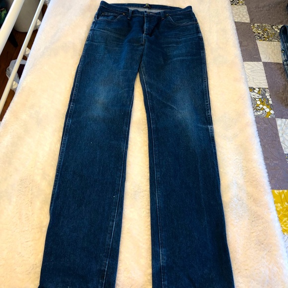 Men’s Wranglers - Picture 1 of 6